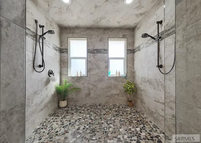 $895,000 | 681 East 700 North, Firth, ID 83236