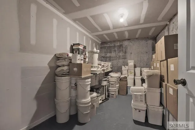 $895,000 | 681 East 700 North, Firth, ID 83236