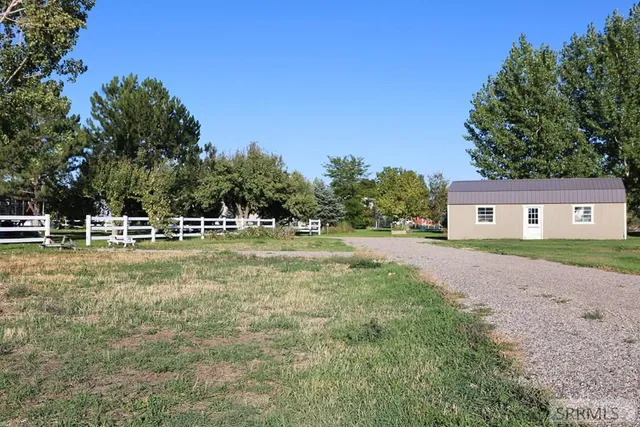 $895,000 | 681 East 700 North, Firth, ID 83236