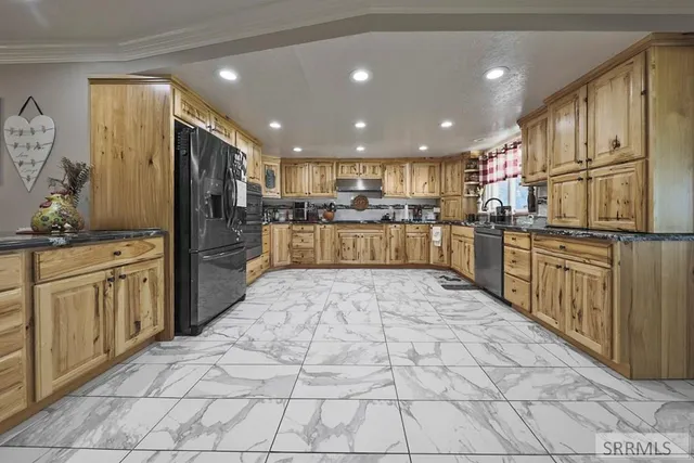 $895,000 | 681 East 700 North, Firth, ID 83236