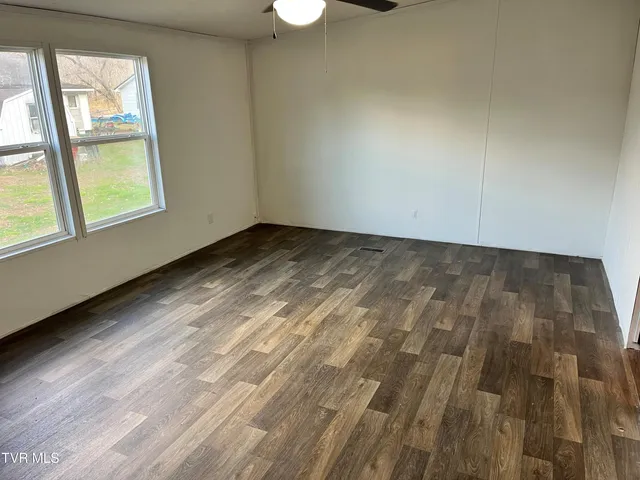 $180,000 | 140 Edgewater Road, Elizabethton, TN 37643