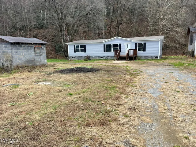 $180,000 | 140 Edgewater Road, Elizabethton, TN 37643