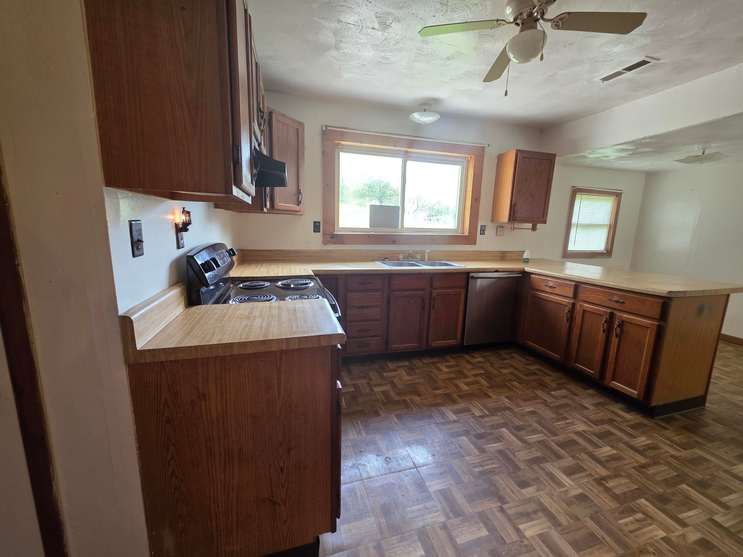 15384 Stanaford Road Danese, WV 25831 - Photo 15 of 32 Gallery Image 15