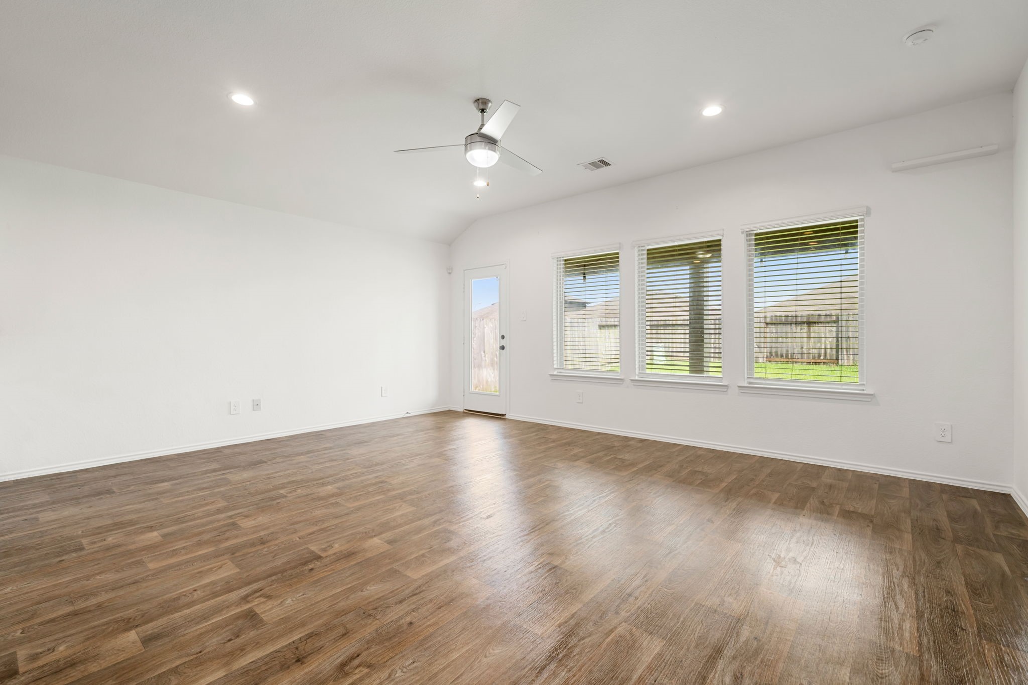 16011 Mersmann Rdg Lane Cypress, TX 77433 - Photo 7 of 26
