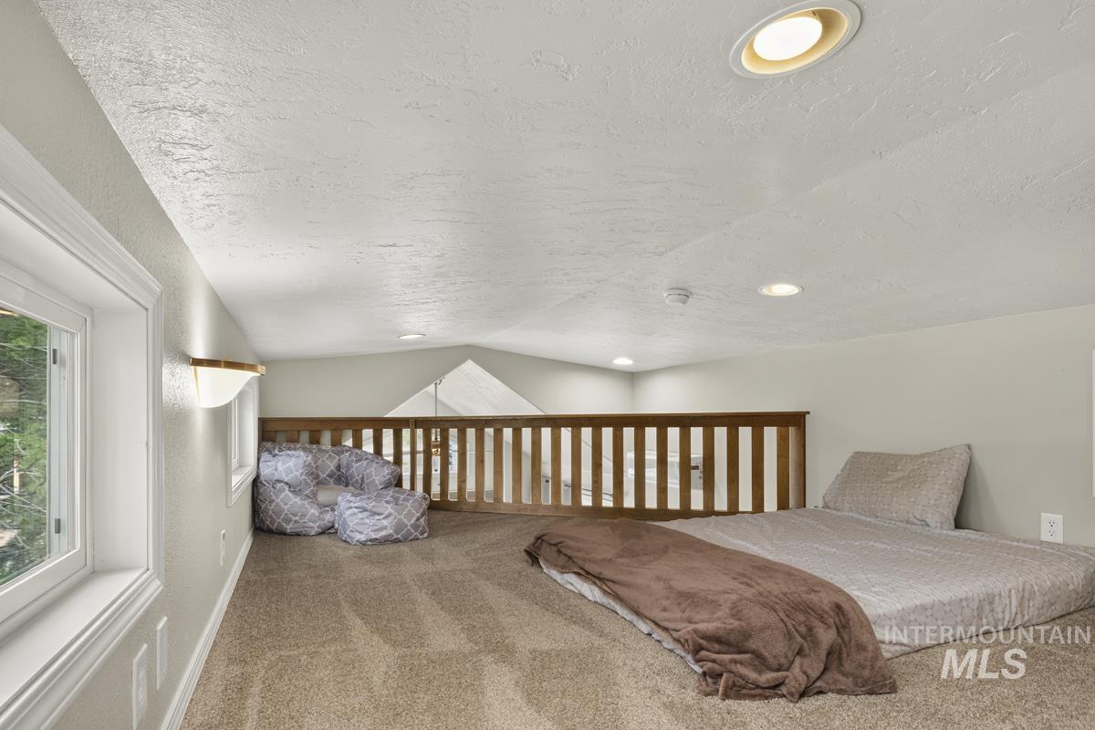 10 P Street Cascade, ID 83611 - Photo 16 of 33 Large Loft