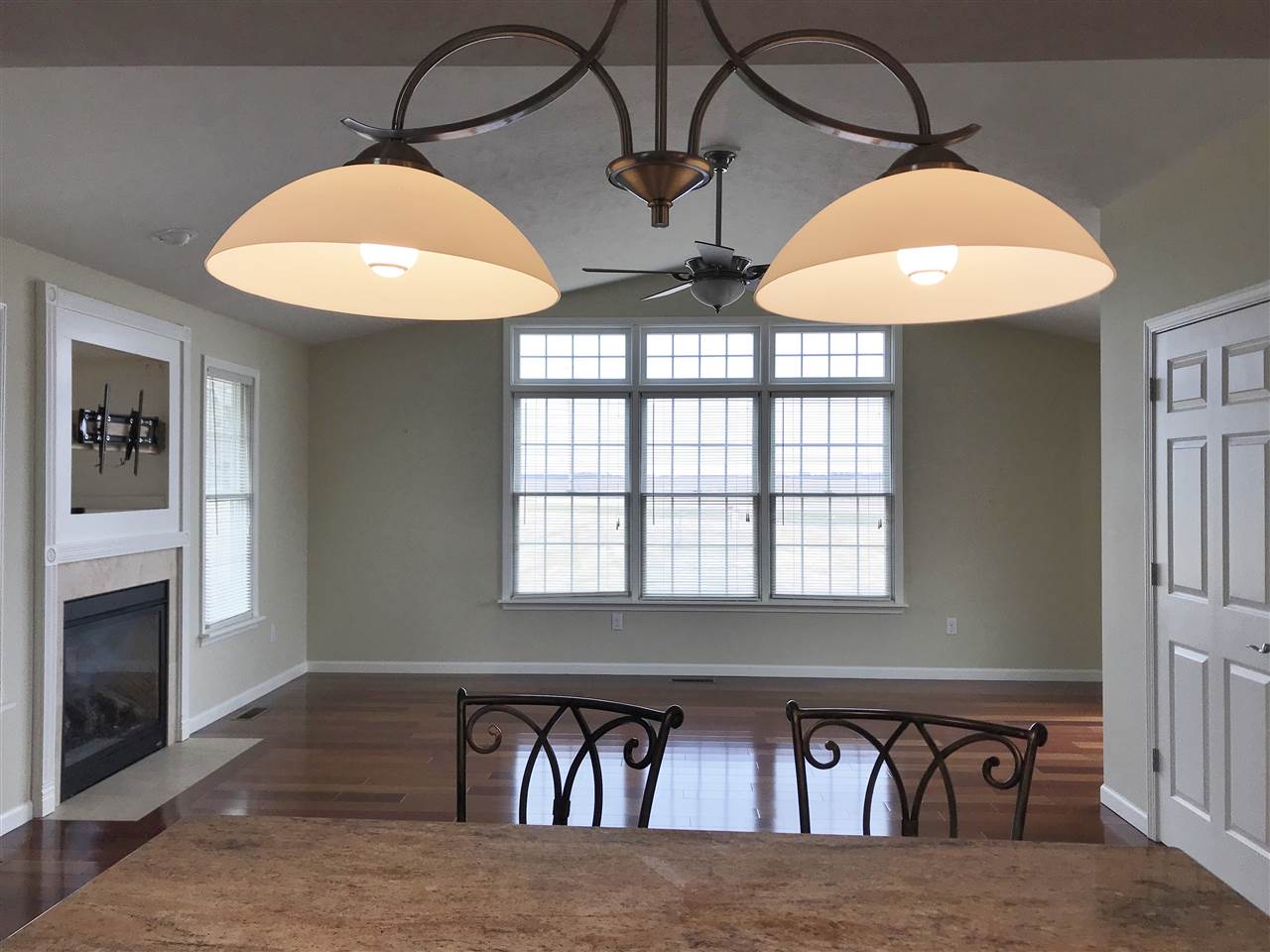 1410 Hampton Road Washington, IL 61571 - Photo 8 of 19 Gallery Image 8