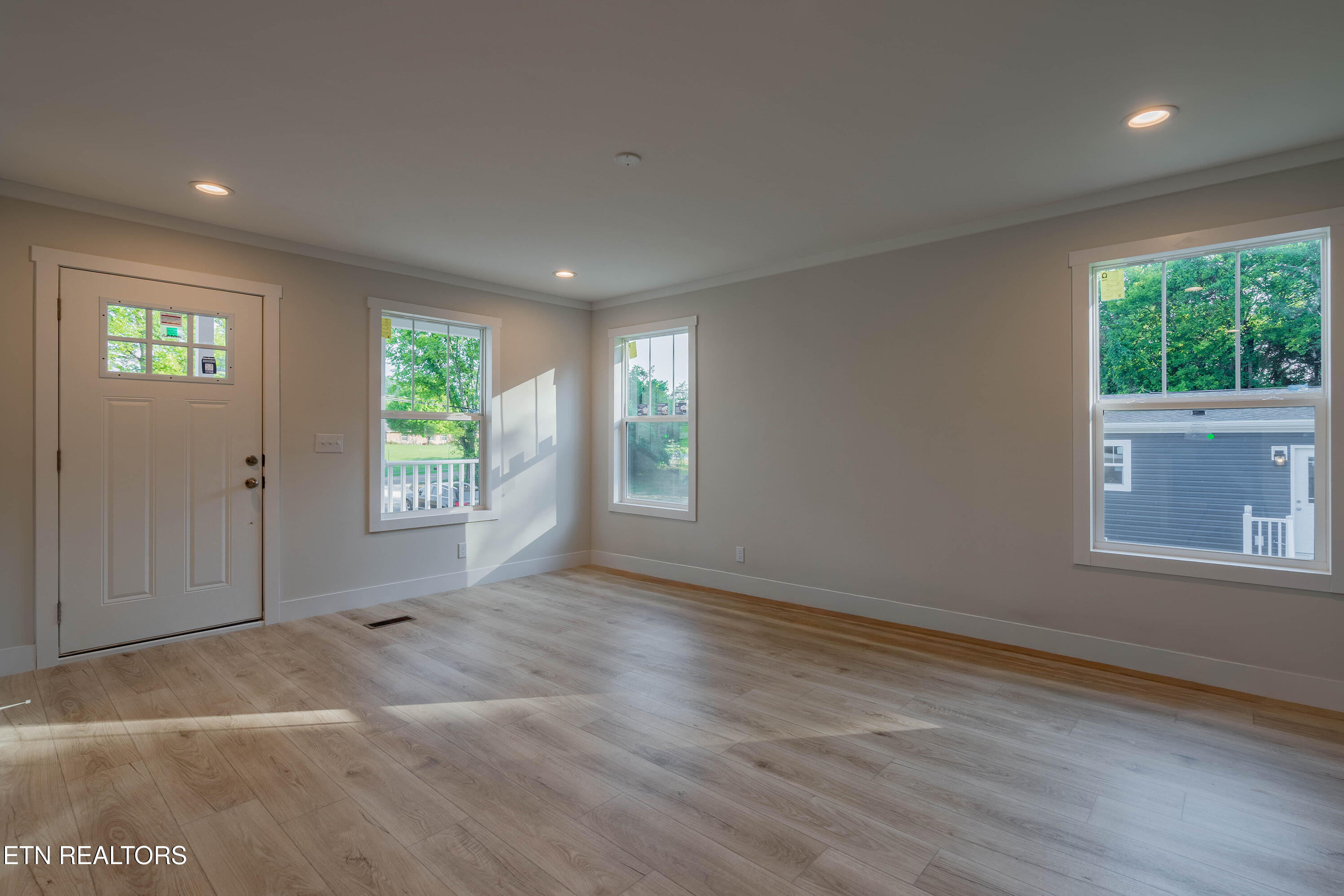 2113 Tipton Station Road Knoxville, TN 37920 - Photo 5 of 27 A7300334-HDR