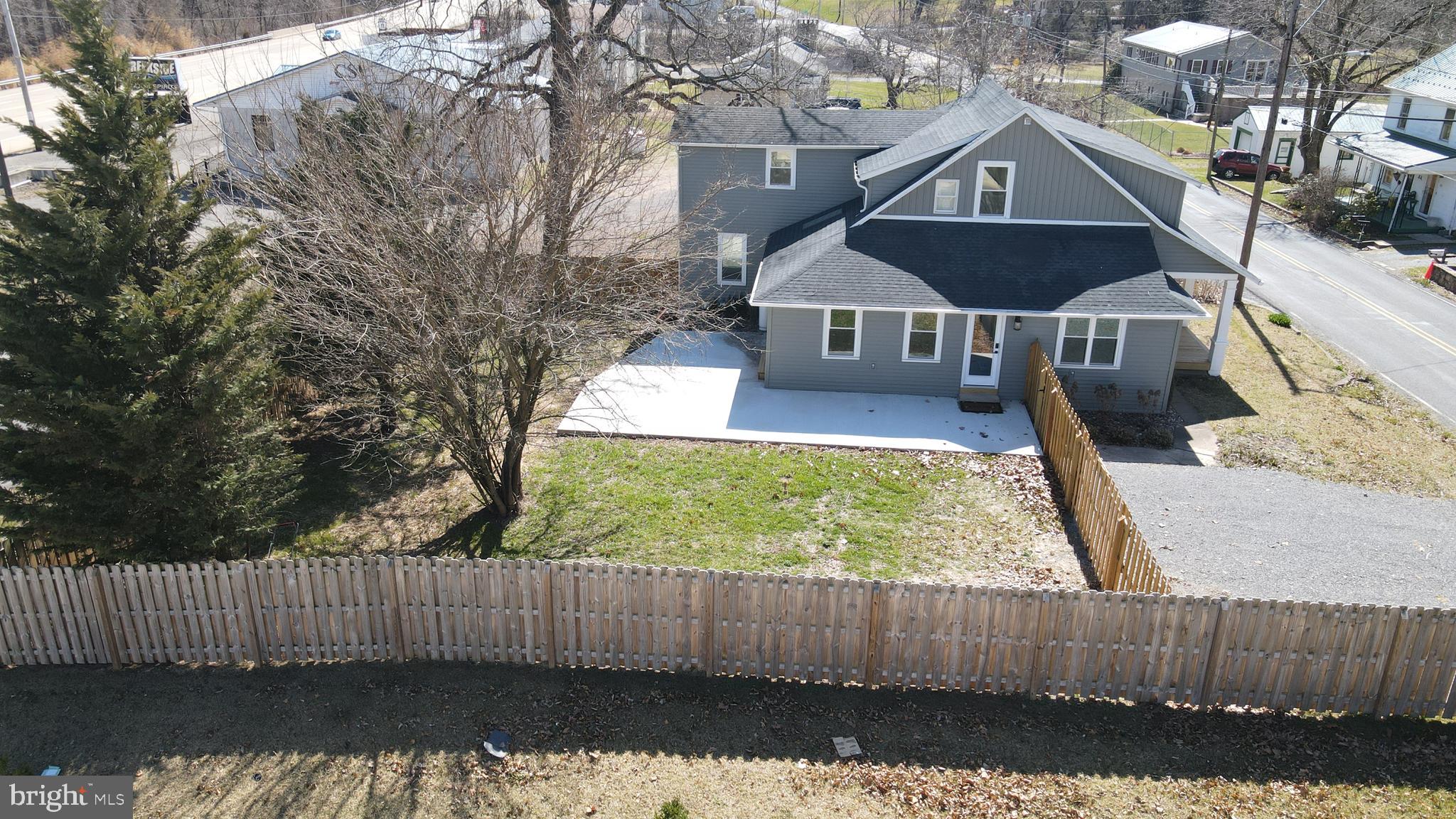 699 North Front Street Liverpool, PA 17045 - Photo 35 of 44 a front view of a house with wooden fence