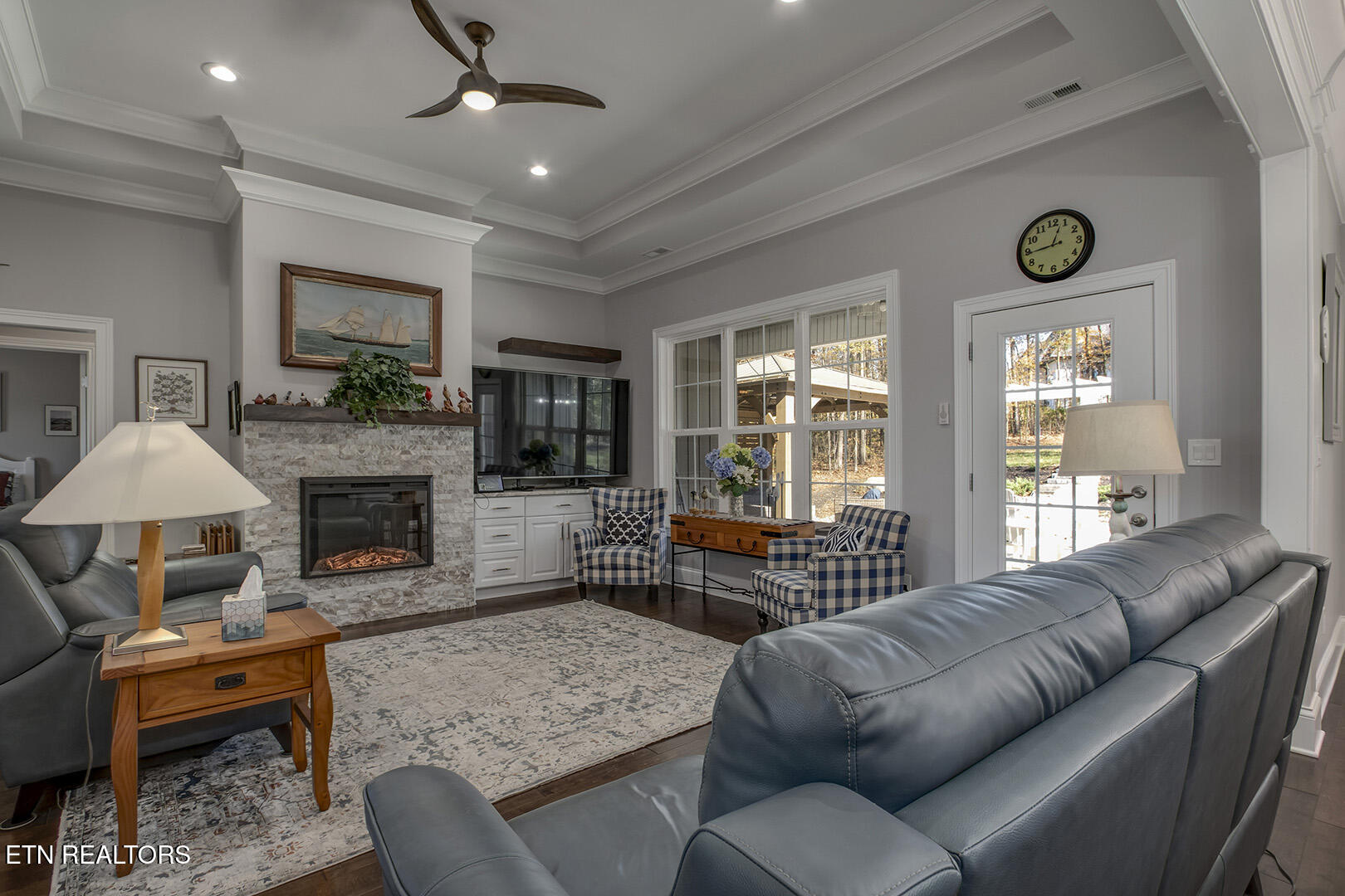 101 Inagehi Way Loudon, TN 37774 - Photo 5 of 46 05_101 Inagehi Way_Living01