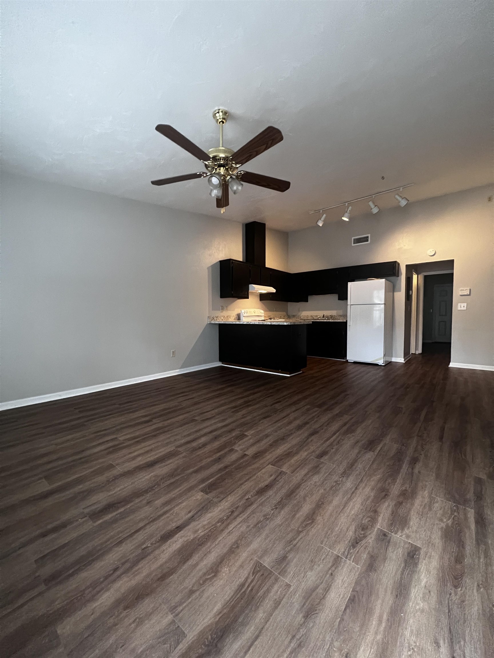 218 White Drive, Unit E Tallahassee, FL 32304 - Photo 7 of 8