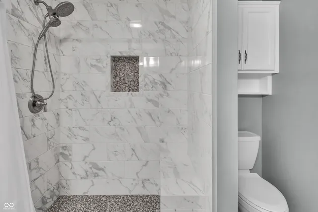 $365,000 | 3200 Thomas Trace, Columbus, IN 47203