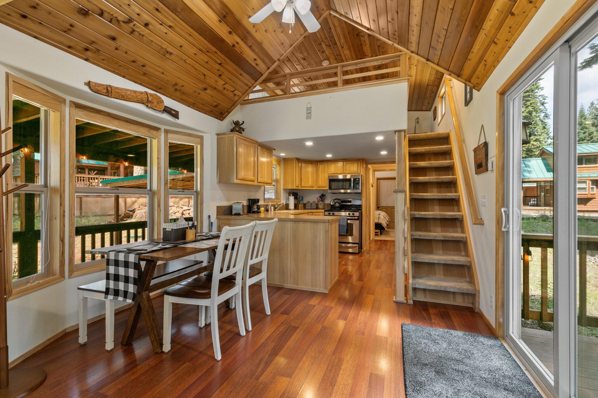 7979 Hyatt Prairie Road, Unit 49 Ashland, OR 97520 - Photo 8 of 30 Cabin 49 08