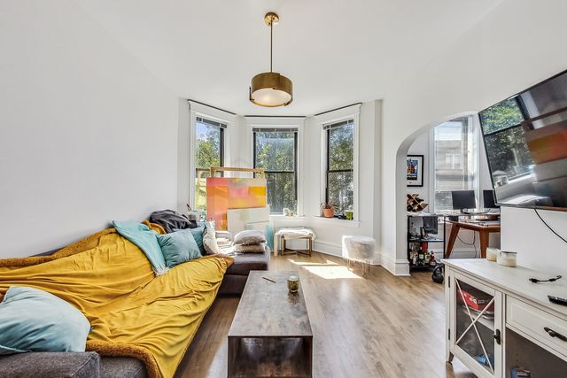 $1,475,000 | 2346 West Shakespeare Avenue, Chicago, IL 60647