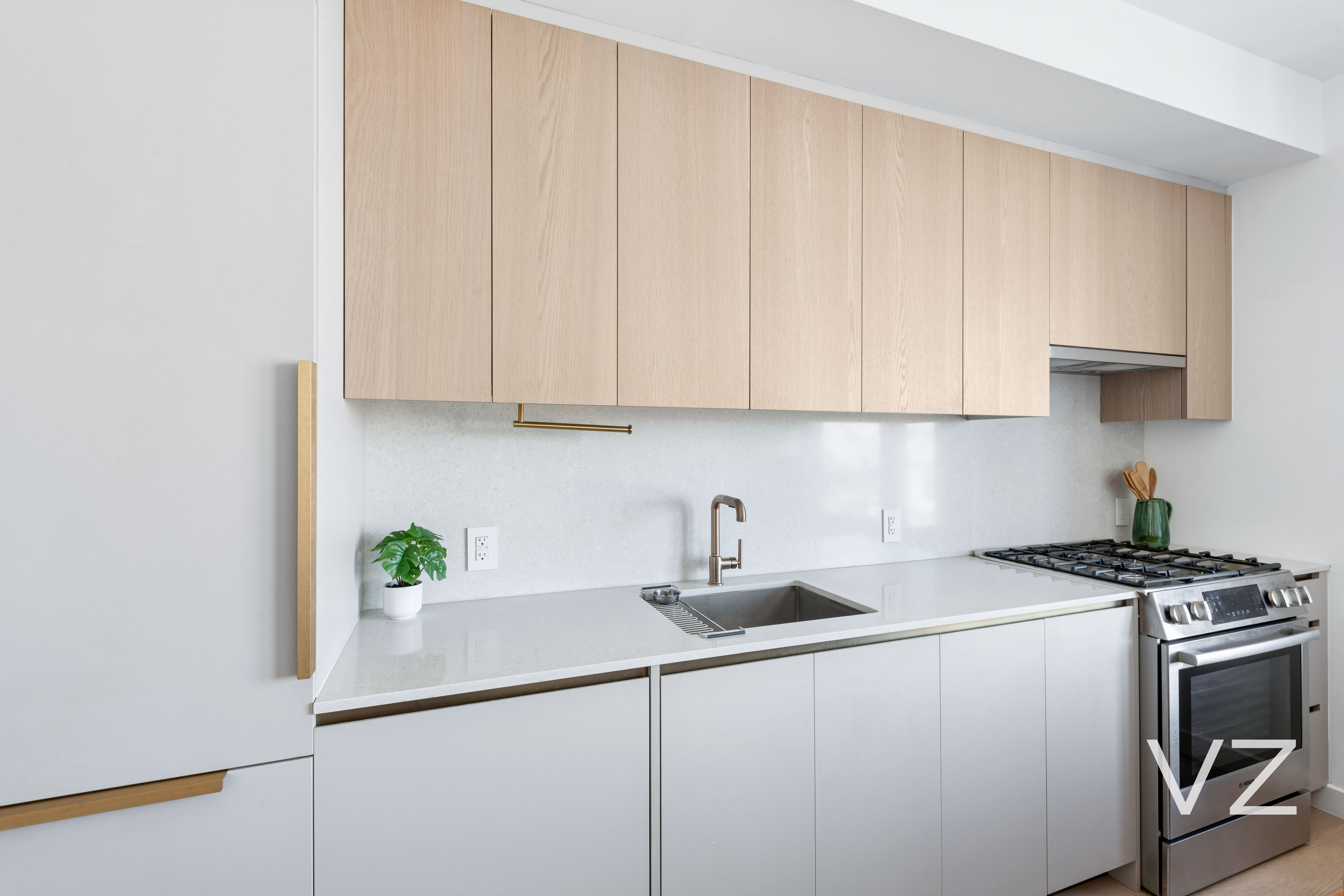 3 Court Square, Unit 2012 Queens, NY 11101 - Photo 6 of 14