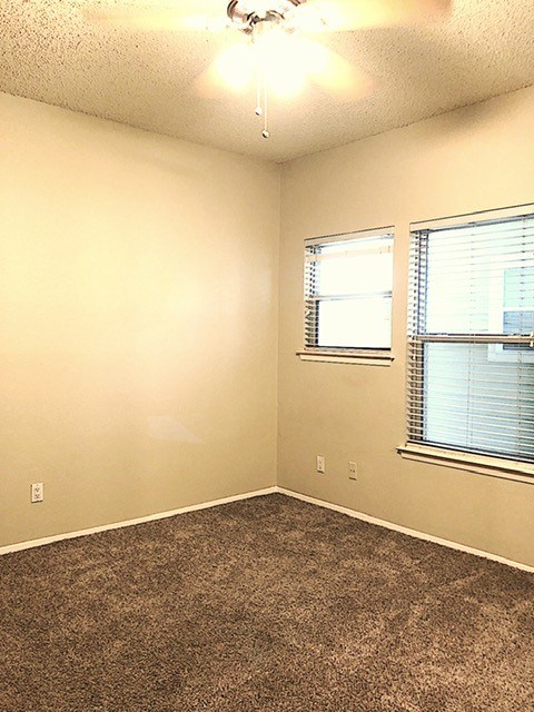 808 West 29th Street, Unit 301 Austin, TX 78705 - Photo 3 of 24 an empty room with a window