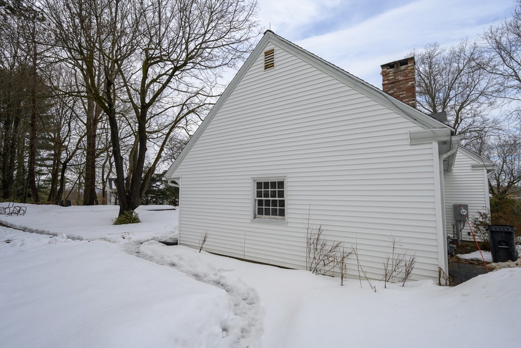 208 Rolling Ridge Road Amherst, MA 01002 - Photo 40 of 40 a backyard of a house