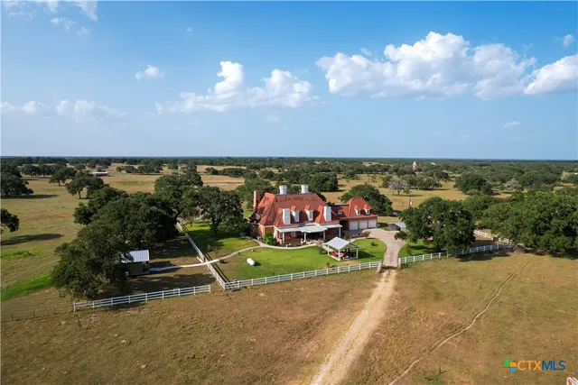 $1,300,000 | 603 County Road 438, Yoakum, TX 77995