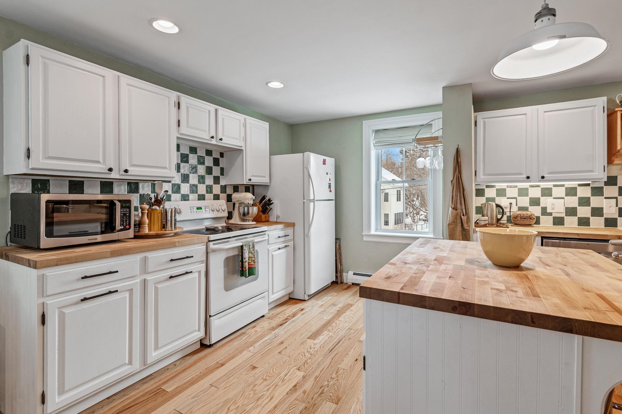 1116 Main Street Fairfax, VT 05454 - Photo 11 of 58