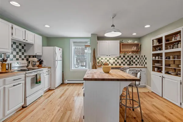 $453,900 | 1116 Main Street, Fairfax, VT 05454