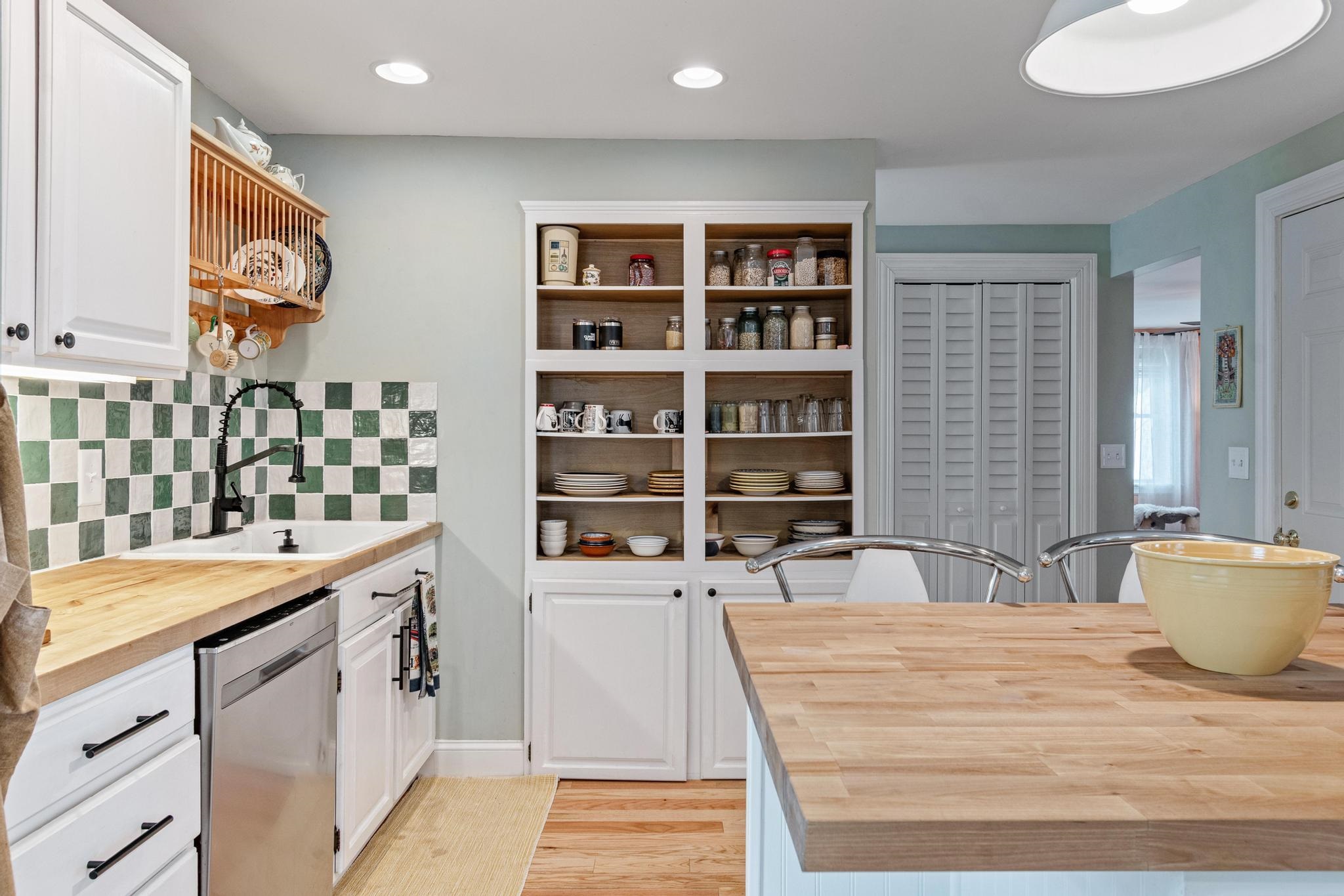 1116 Main Street Fairfax, VT 05454 - Photo 5 of 58