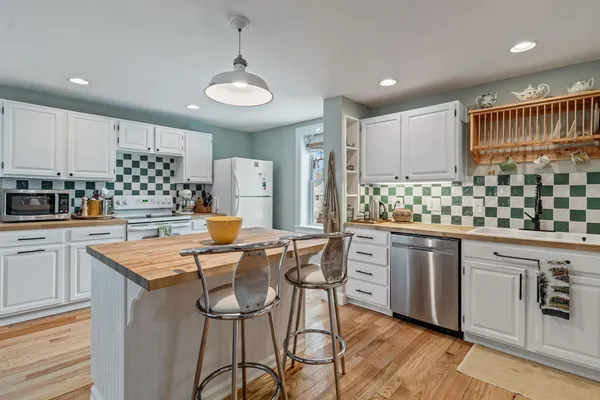 $453,900 | 1116 Main Street, Fairfax, VT 05454