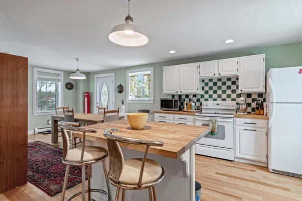 $453,900 | 1116 Main Street, Fairfax, VT 05454
