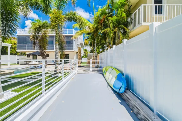 $2,595,000 | 292 Woods Avenue, Tavernier, FL 33070