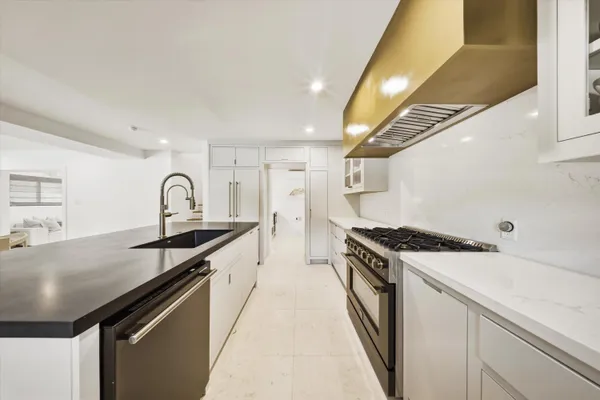 $2,595,000 | 292 Woods Avenue, Tavernier, FL 33070