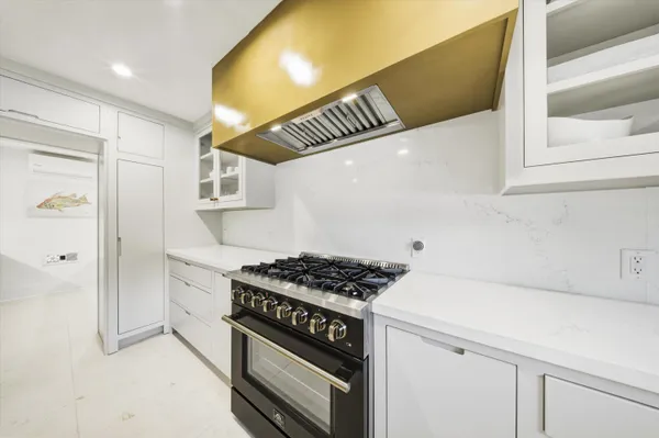 $2,595,000 | 292 Woods Avenue, Tavernier, FL 33070