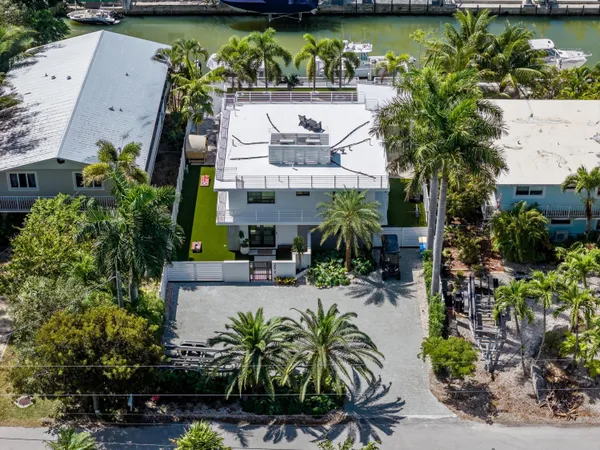 $2,595,000 | 292 Woods Avenue, Tavernier, FL 33070