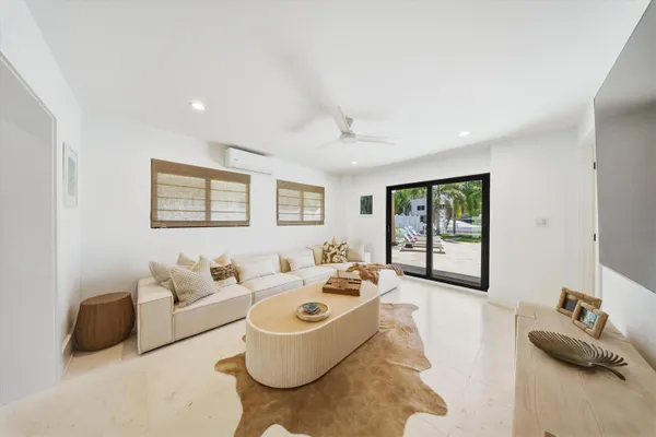 $2,595,000 | 292 Woods Avenue, Tavernier, FL 33070