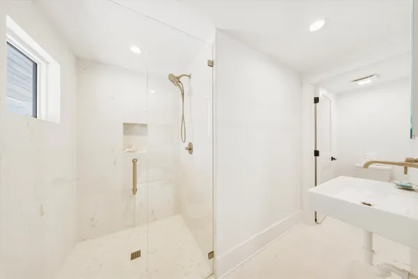 $2,595,000 | 292 Woods Avenue, Tavernier, FL 33070