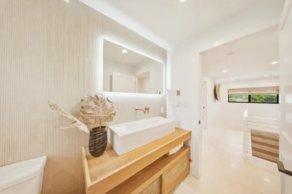 $2,595,000 | 292 Woods Avenue, Tavernier, FL 33070