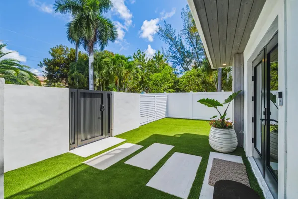 $2,595,000 | 292 Woods Avenue, Tavernier, FL 33070
