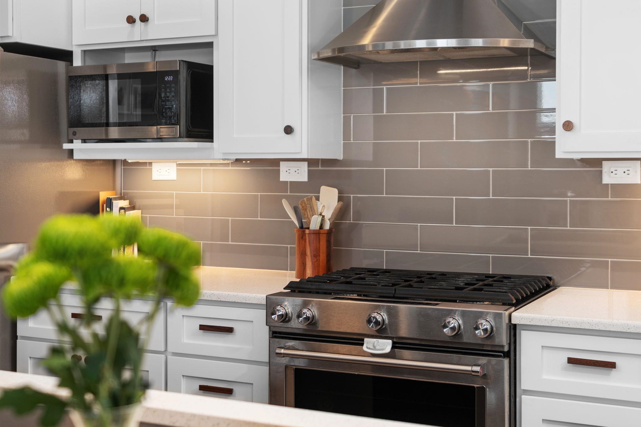 7108 Reston Heights Drive Madison, WI 53718 - Photo 4 of 50