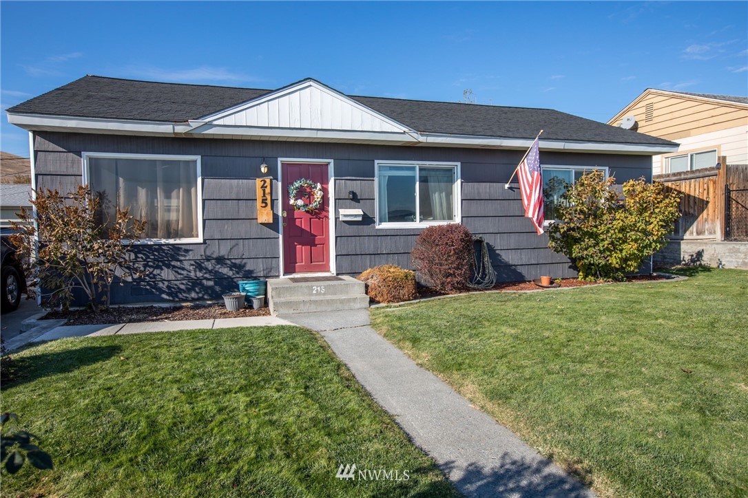 215 Mocliff Road Ephrata, WA 98823 - Photo 1 of 26