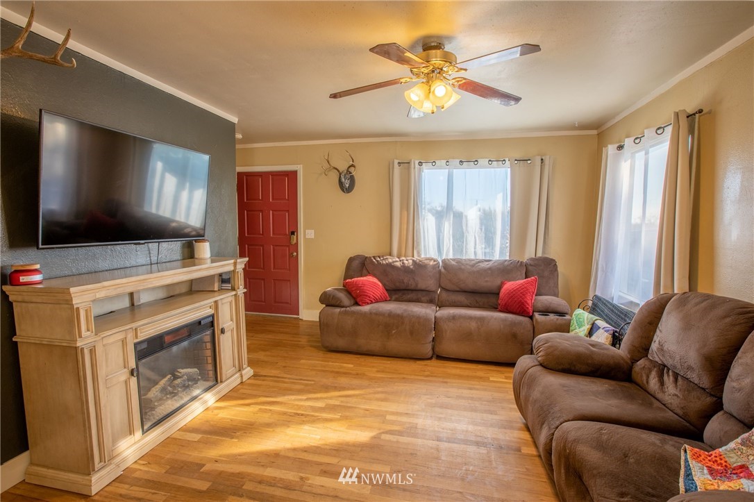 215 Mocliff Road Ephrata, WA 98823 - Photo 8 of 26