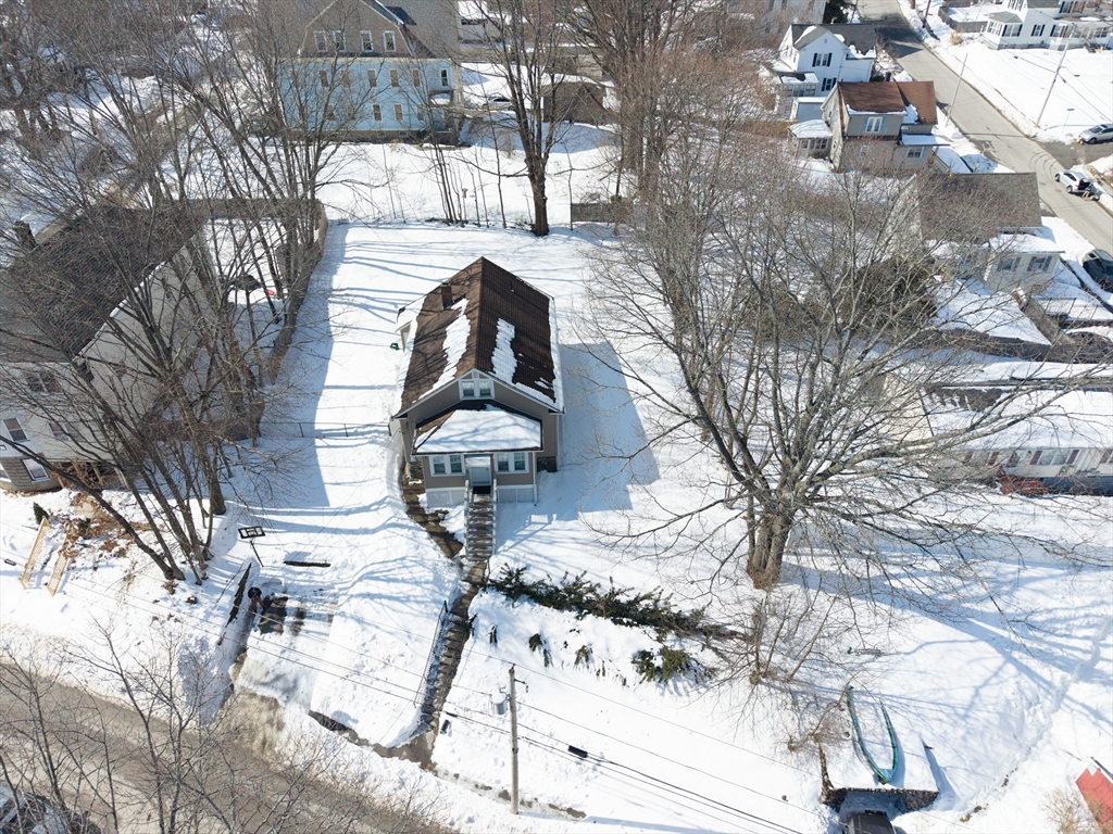 4 Stockholm Street Worcester, MA 01607 - Photo 2 of 23