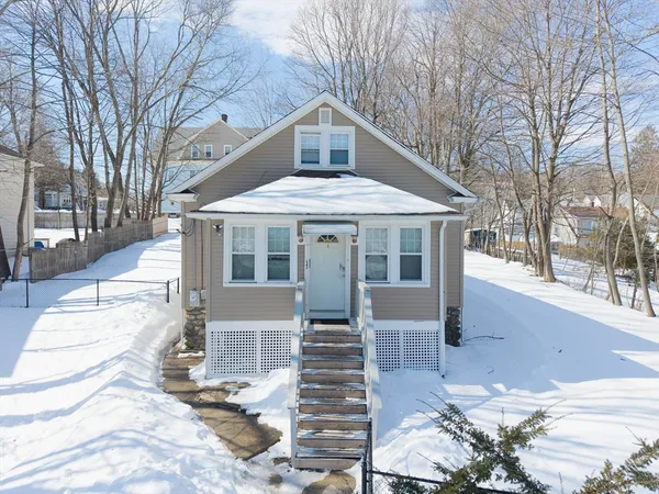 $430,000 | 4 Stockholm Street, Worcester, MA 01607