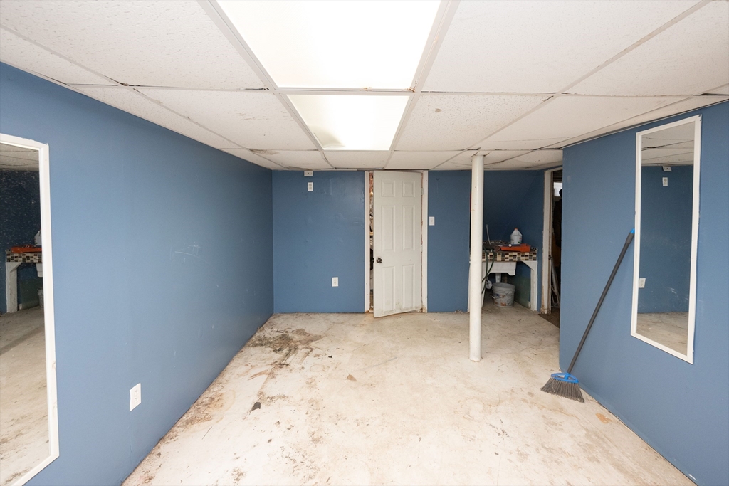 4 Stockholm Street Worcester, MA 01607 - Photo 9 of 23