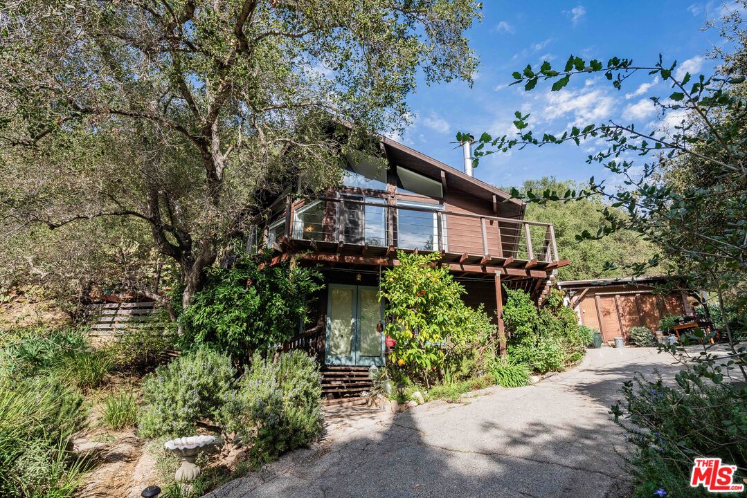 21330 Encina Road Topanga, CA 90290 - Photo 2 of 30 Gallery Image 2