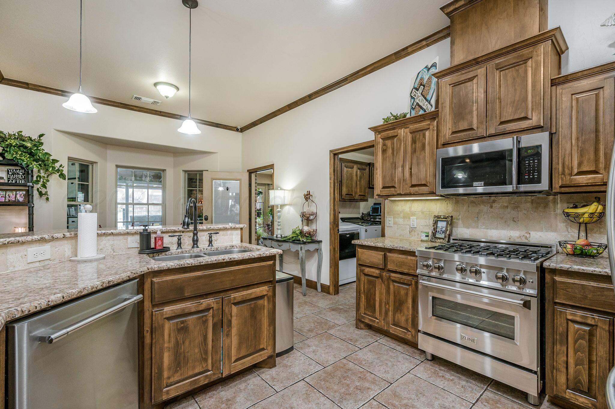 11151 West Rockwell Road Canyon, TX 79015 - Photo 8 of 36 1000010986