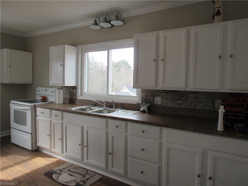 812 Red Brush Road Mount Airy, NC 27030 - Photo 7 of 13 Gallery Image 7