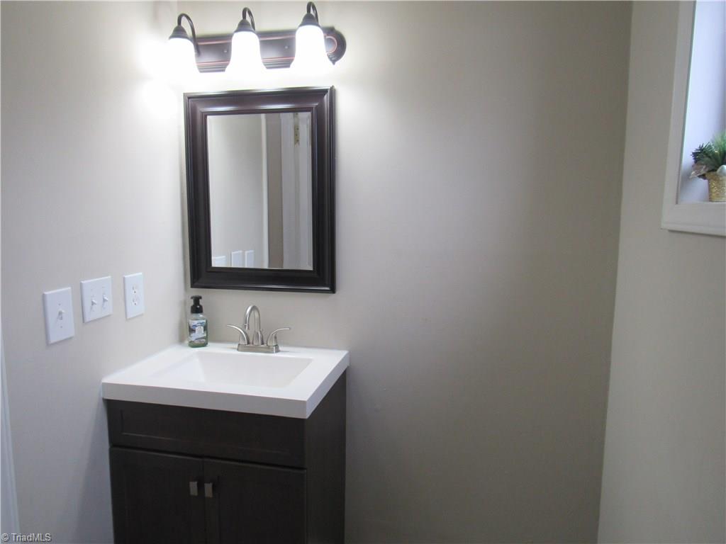 812 Red Brush Road Mount Airy, NC 27030 - Photo 9 of 13 Gallery Image 9