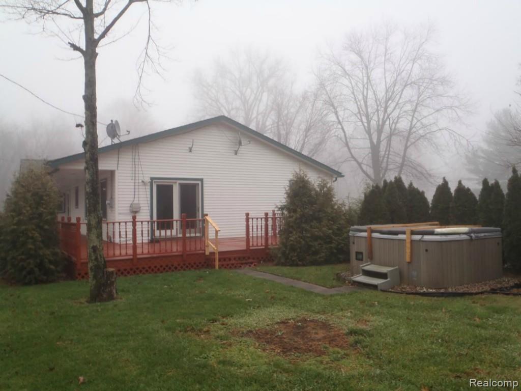 21164 Middlebelt Road New Boston, MI 48164 - Photo 2 of 10 9499_A.jpg