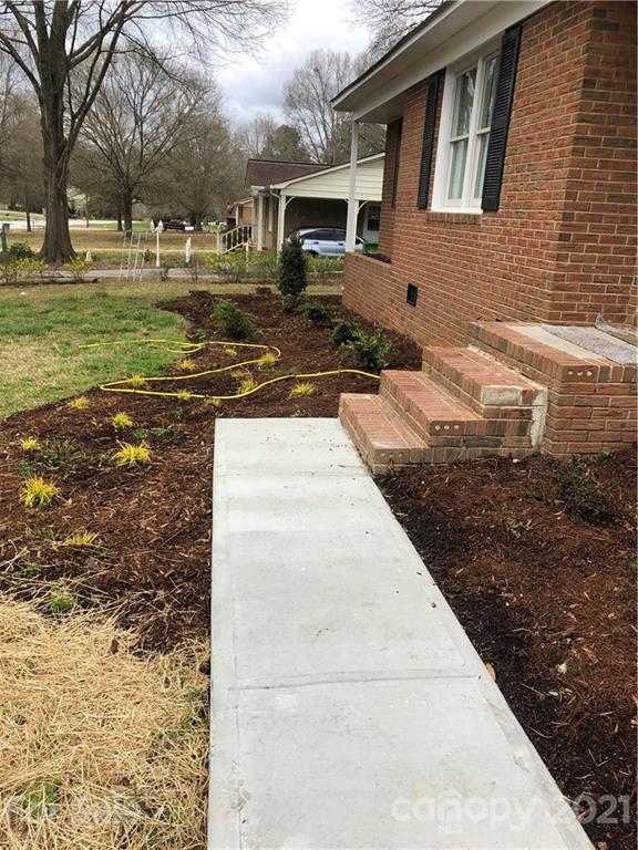 562 Bailey Road Lancaster, SC 29720 - Photo 2 of 18 Gallery Image 2
