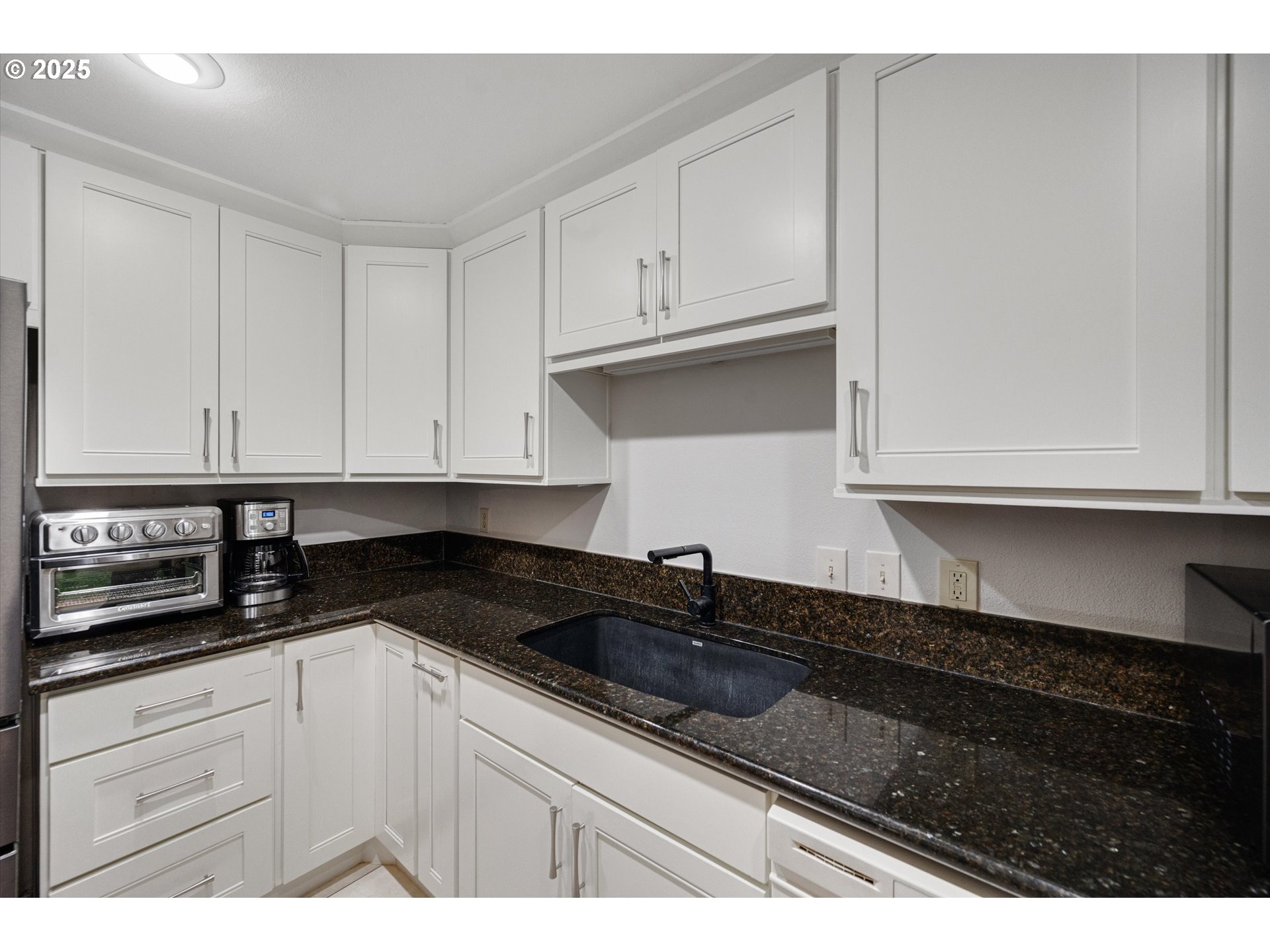 8600 Southwest Davies Road Beaverton, OR 97008 - Photo 18 of 31 Gallery Image 18