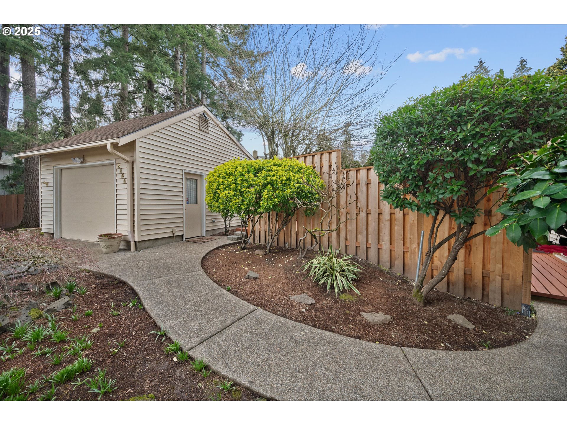 8600 Southwest Davies Road Beaverton, OR 97008 - Photo 4 of 31 Gallery Image 4