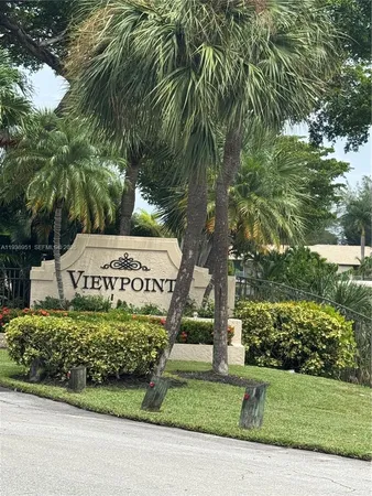 $199,900 | 5580 Lakeside Drive, Unit 205, Margate, FL 33063