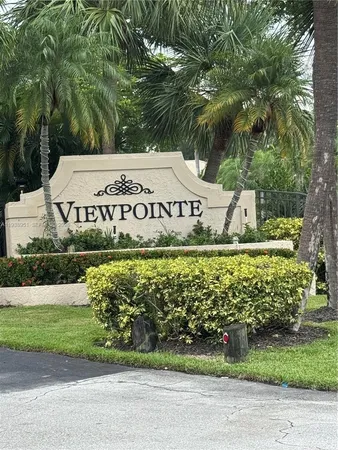$199,900 | 5580 Lakeside Drive, Unit 205, Margate, FL 33063